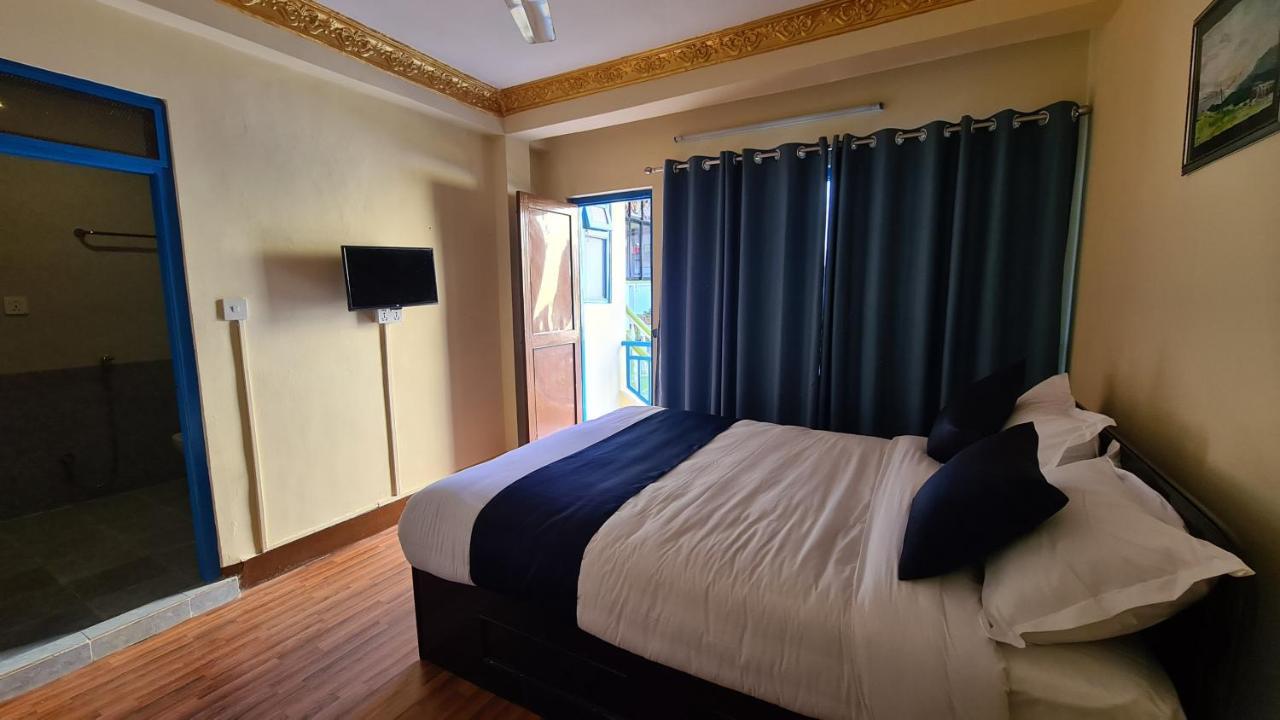 Temple Town Inn Kathmandu Bagian luar foto